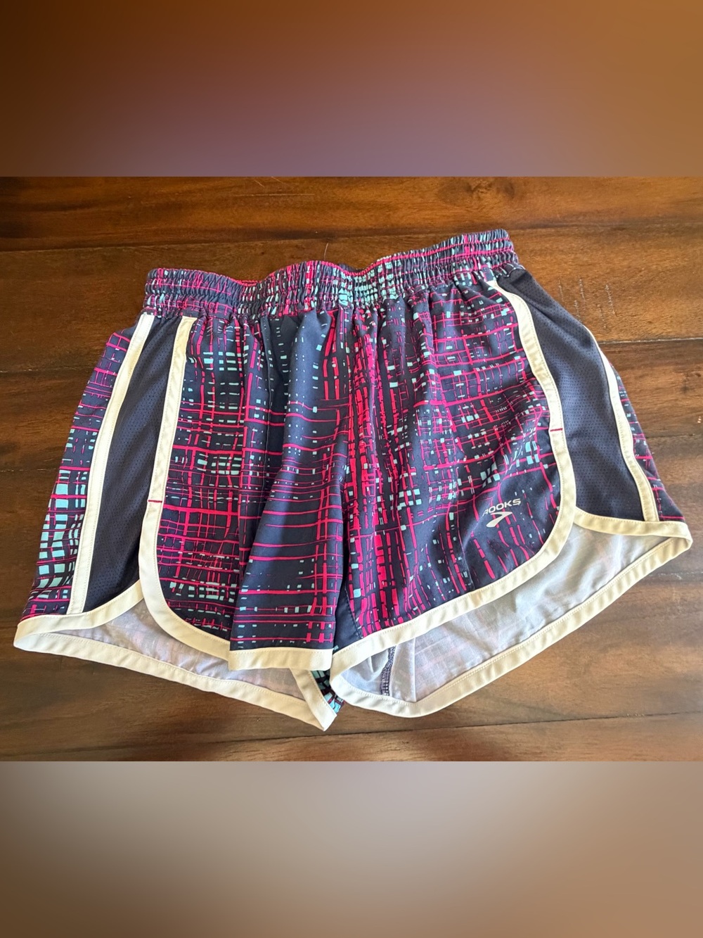 Brooks Women’s Running Shorts Size Small Pink Navy Athletic Lined
